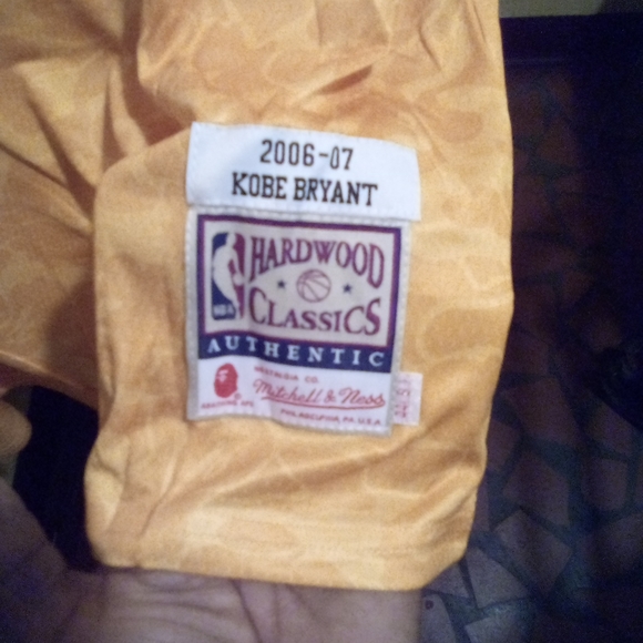 Kobe Bryant Throwback jersey only 1 left - Picture 3 of 3